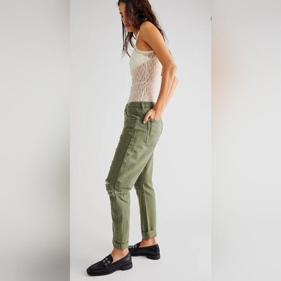 ✨️Host Pick✨️ NWT One Teaspoon Saints Boyfriend Jeans - Picture 4 of 4